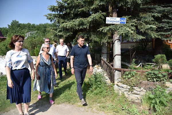 На Среднем Урале садоводам будут выдавать гранты на благоустройство, об этом сообщил губернатор