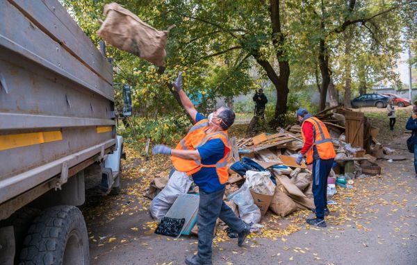 Работа спасает от тюрьмы две тысячи уральцев