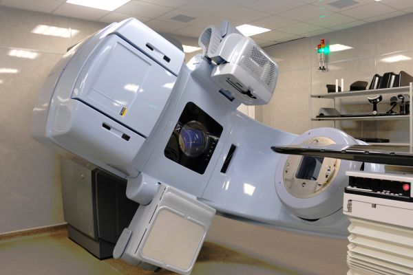 800 пациентов пройдут лечение на новом аппарате высокоточной лучевой терапии в онкодиспансере