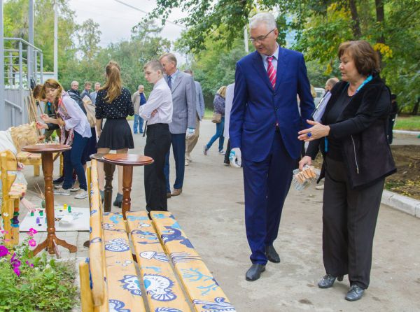 В Екатеринбурге украсили Центр паллиативной помощи