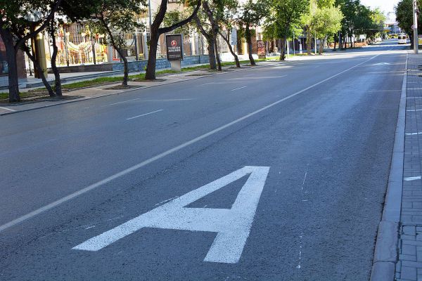 В центре Екатеринбурга выделили новые полосы для общественного транспорта