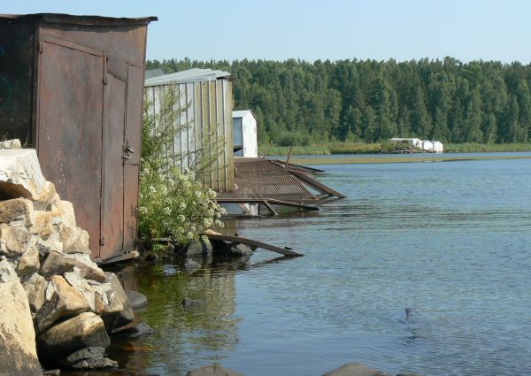 Ушел под воду вместе с дочкой…