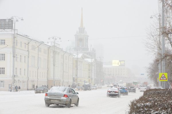 На Среднем Урале объявили штормовое предупреждение из-за надвигающегося снегопада