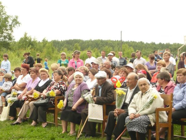 Гуляй, старинная деревня!