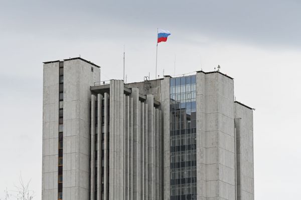 Три министра заступили на новый срок в правительстве Свердловской области