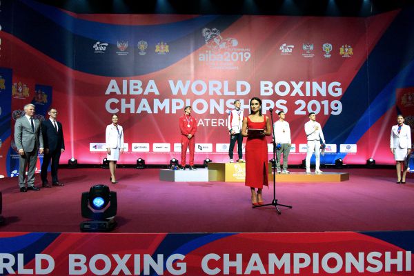 Три российских боксера завоевали золото на чемпионате мира, завершившемся в Екатеринбурге