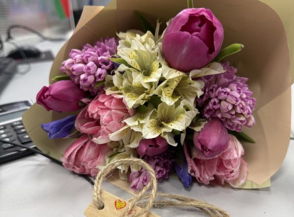 Хочешь, подарю тебе звезду? Эксперты выяснили, какие небанальные подарки выбирают уральцы на 8 марта