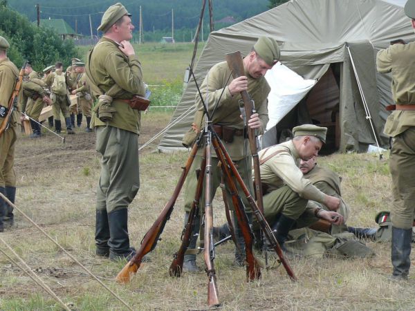 «Белые» и «красные» воссоздали события Гражданской войны на Урале