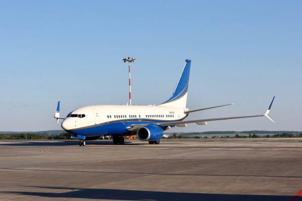В Кольцово приземлился Boeing-737 c делегацией Объединенных Арабских Эмиратов
