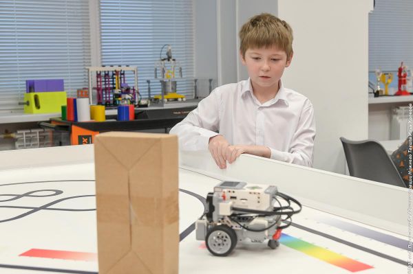 Более 500 школьников Нижнего Тагила получили цифровые навыки в «IT-кубе»