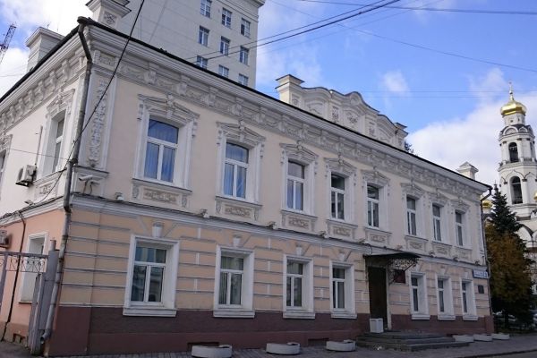 В Екатеринбурге отремонтируют дом-памятник, в котором сидит администрация Ленинского района