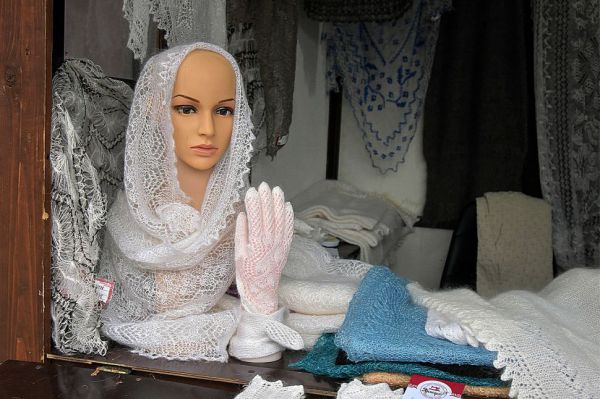 Ярмарки не будет? Горожане решат судьбу парковки на площади 1905 года