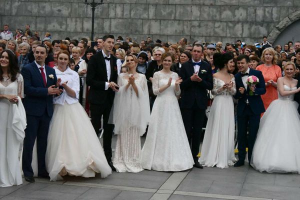 В июле желающих сыграть свадьбу свердловчан оказалось в два раза больше, чем до пандемии