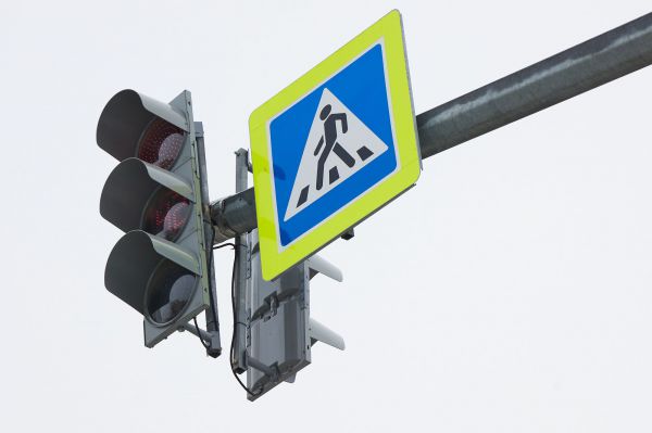 В Екатеринбурге изменили схему движения по перекрестку 8 Марта — Радищева