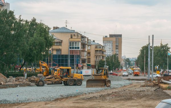 «Кирпич» на Ленина — Московской