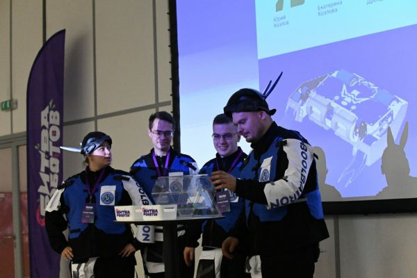 В битве роботов на «Форуме будущего» в Екатеринбурге выявят сильнейших из них