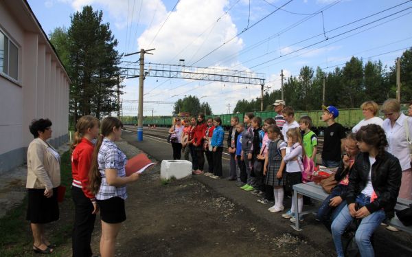 Писатель в рабочей спецовке