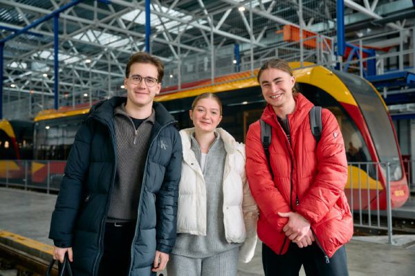 Дух новаторства вживую: студенты УрФУ  совершили экскурсию в цифровое депо «Верхнепышминского трамвая»