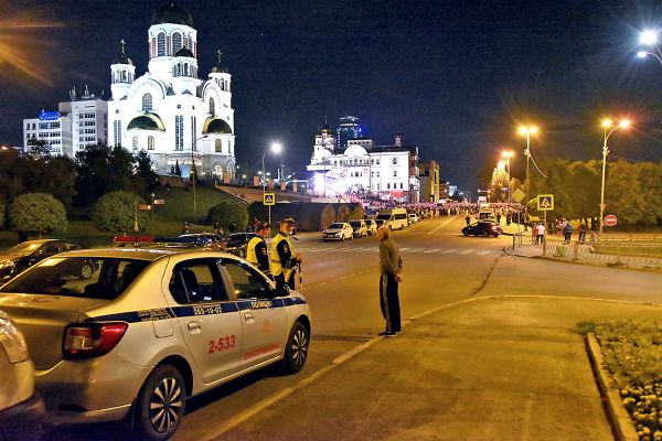 Движение по ЕКАД ограничат во время Крестного хода