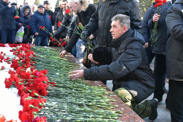 В Екатеринбурге почтили память 242 уральцев, погибших в Афганистане