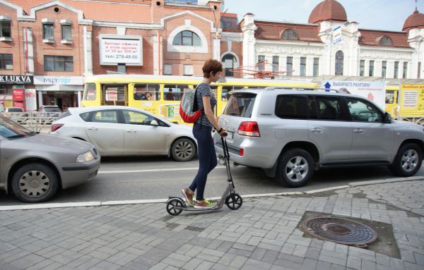 До звездолетов еще далеко