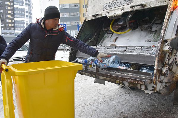 РЭО назвал уральцев самыми надежными плательщиками за вывоз мусора
