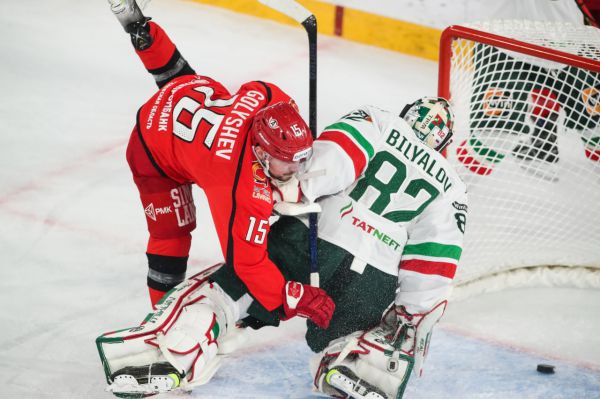 В Екатеринбурге «Автомобилист» разгромил «Ак Брас»