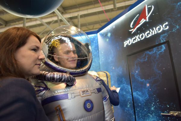 Половина россиян поддержала идею объявить 12 апреля нерабочим днем