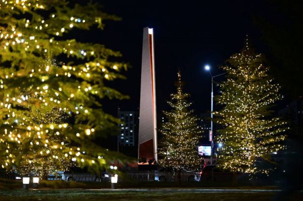 В Верхней Пышме открыли стелу «Город трудовой доблести»
