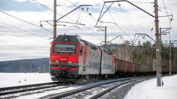 Грузить стали меньше. На Свердловской железной дороге в январе снизился один из важнейших показателей эффективности