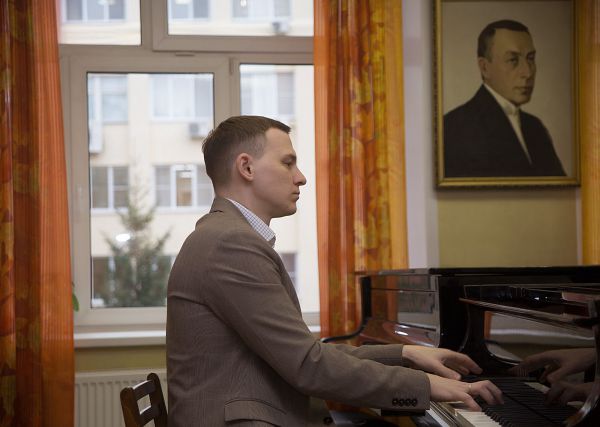 Валентин Попов, один из лучших педагогов-музыкантов России: «Фальшивая нота не страшна, если в игре есть душа»