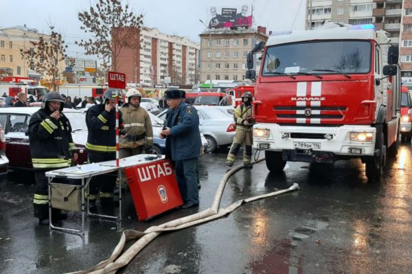 В Екатеринбурге загорелось здание общежития Горного университета. Эвакуировали 250 человек