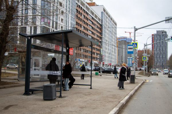До конца года в Екатеринбурге заменят более 150 остановочных комплексов