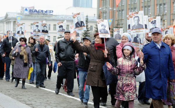 С дедом в одном строю