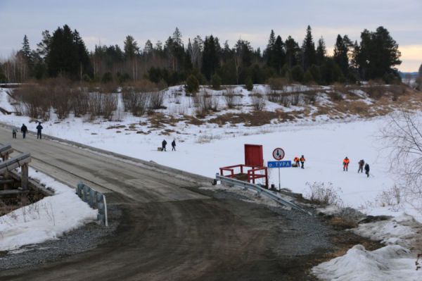 Перед паводком спасатели взорвали лед на шести участках уральских рек
