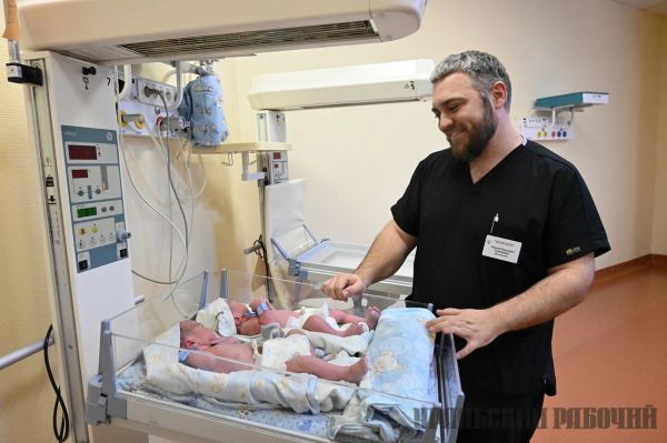 Феи, нежная вуаль и правая рука Бога: как проходит новогодняя ночь в уральском перинатальном центре