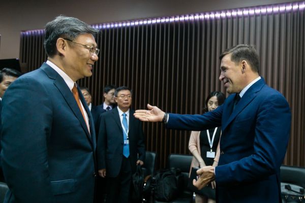 Китайцы покажут в Екатеринбурге спектакль «А зори здесь тихие»