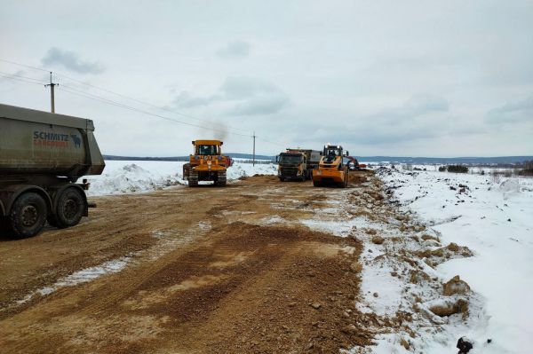 На дорогах Среднего Урала стартовали первые ремонтные работы