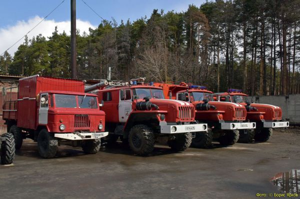 МЧС: Природный пожар под Верхней Пышмой не угрожает населенным пунктам