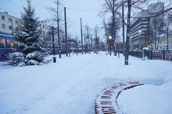 Арктический циклон принесет в выходные снегопад и небольшое потепление