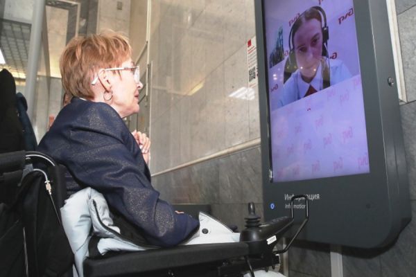 Более 25 тысяч маломобильных пассажиров получили поддержку персонала на вокзалах СвЖД