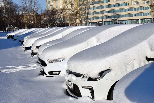 Синоптики обещают Екатеринбургу снежное начало недели