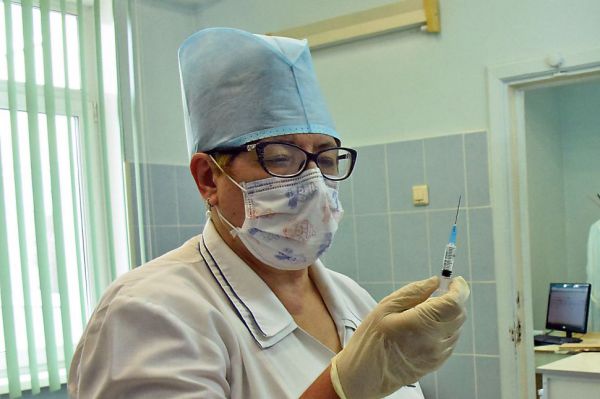 Поставить вакцину: «Спутник V», «Спутник Лайт» или «ЭпиВакКорону»: публикуем график вакцинации на неделю с 17 по 23 января