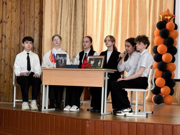 «Один лайк может сломать жизнь»: ветеран «Альфы» приехал к школьникам Красноуральска с важным разговором