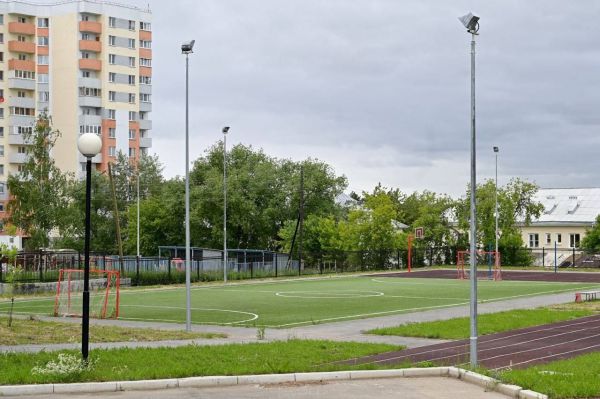 Евгений Куйвашев заступился за юных футболистов из поселка Рудный