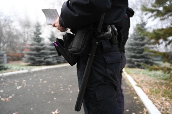 Жительница Красноуральска попала под суд за поддельные права