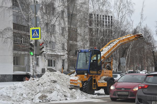 Рассказываем, куда звонить, если дороги не расчистили от снега