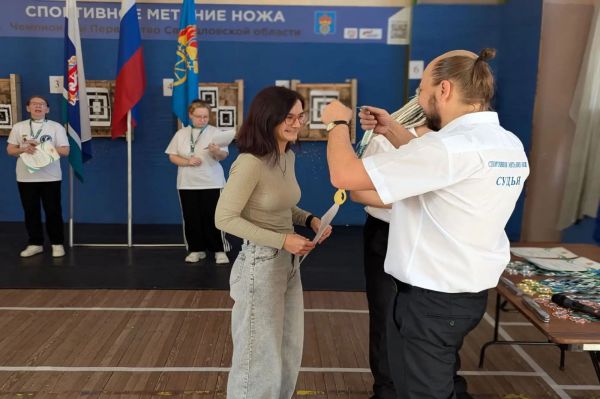 Ножи в цель: Дегтярск впервые принял чемпионат и первенство Свердловской области по спортивному метанию ножа