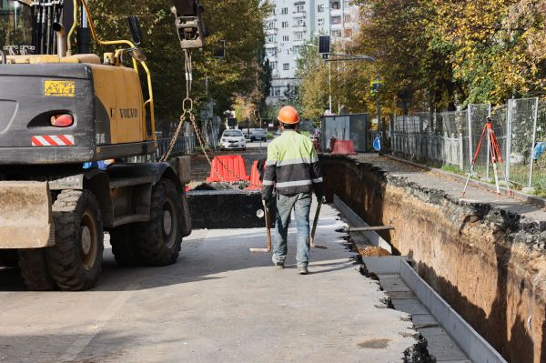 В Екатеринбурге продлили срок перекрытия улицы Мира