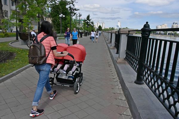 Будущие мамы смогут рассчитывать на ежемесячное пособие в 6350 рублей